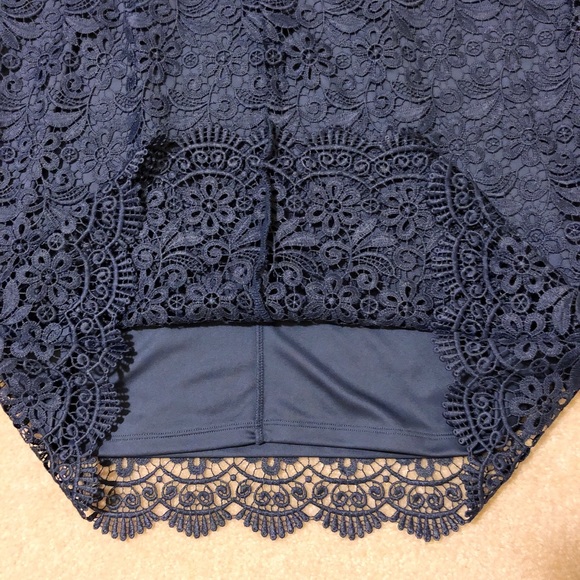 BNWOT UNIQLO Lace Pencil Skirt - Picture 5 of 5
